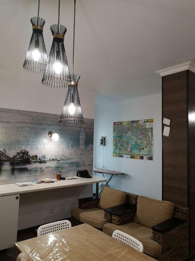 The Place Astana Hostel Buitenkant foto
