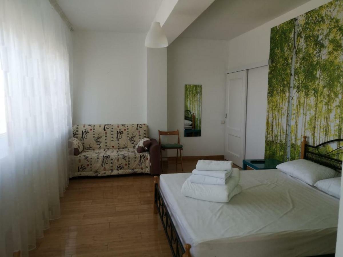 The Place Astana Hostel Buitenkant foto